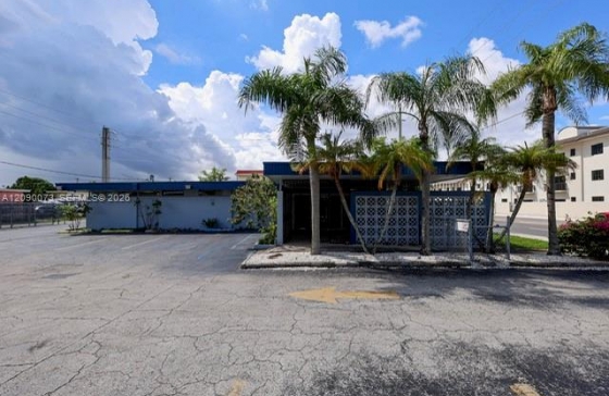 2825 E 4th Ave #