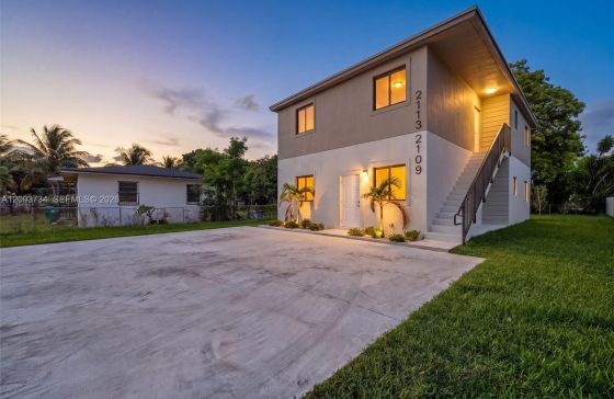 2109 NW 65 St #