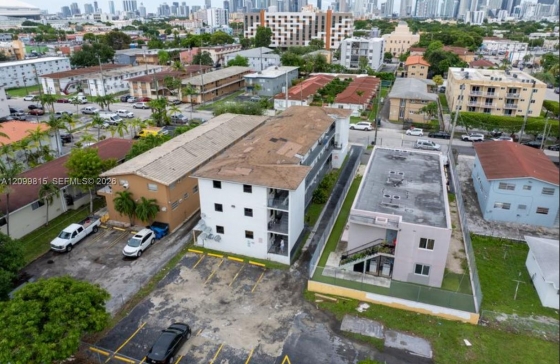 220 SW 18th Ave #