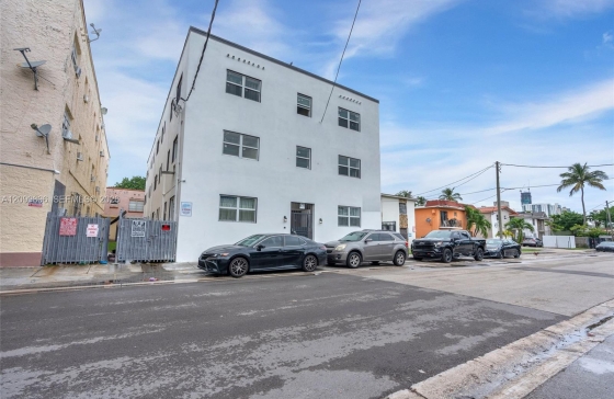871 SW 3rd St #