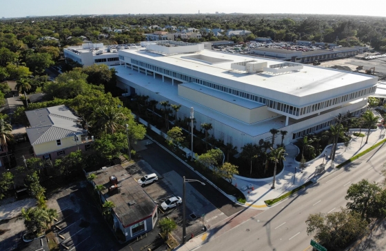 1122 W Broward #