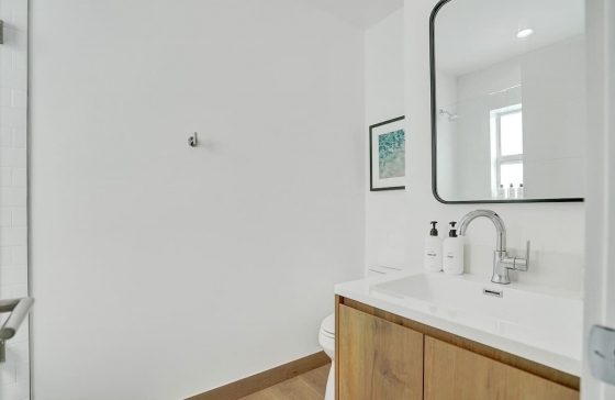 1043 N Victoria Park #1-2