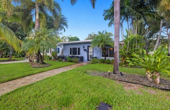 1145 NE 17th #1-2