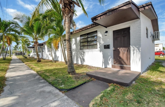 1116 S 17th #