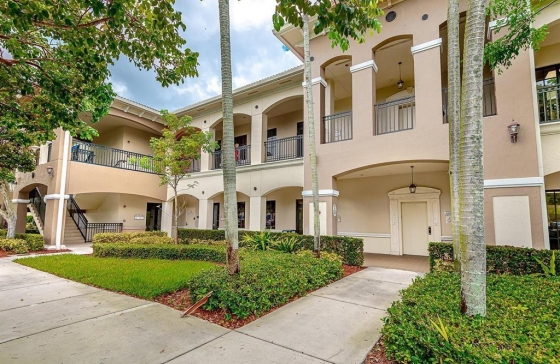 7301  Wiles #203