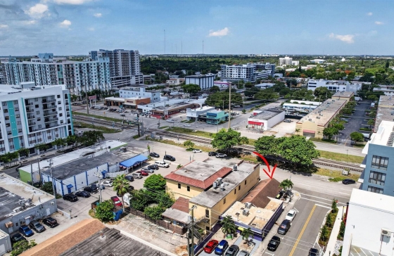 2040  Polk #