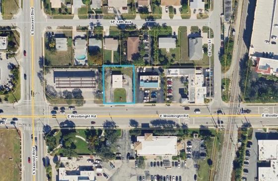 121 E Woolbright #