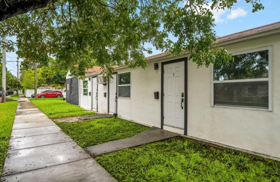 1602 S 17th #1-3