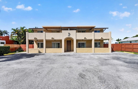 5015 N Flagler #