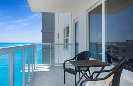 3750  Galt Ocean Dr #1807