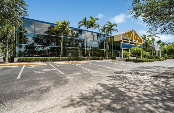 1605 W Oakland Park #