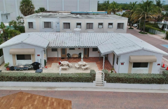 2212 N Surf #