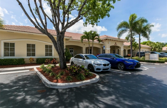 5531 N University #103