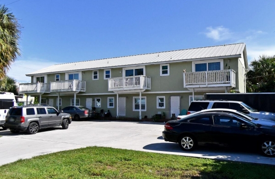 1807  Saint Lucie #