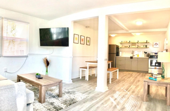 226 S Palmway #1