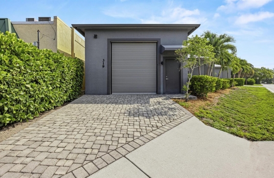 319 SE Florida #